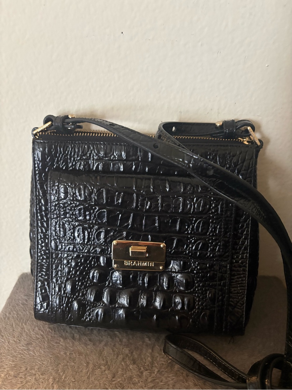 Brahmin Black Croc-Embossed Leather Crossbody with Gold Hardware - Picture 2 of 5